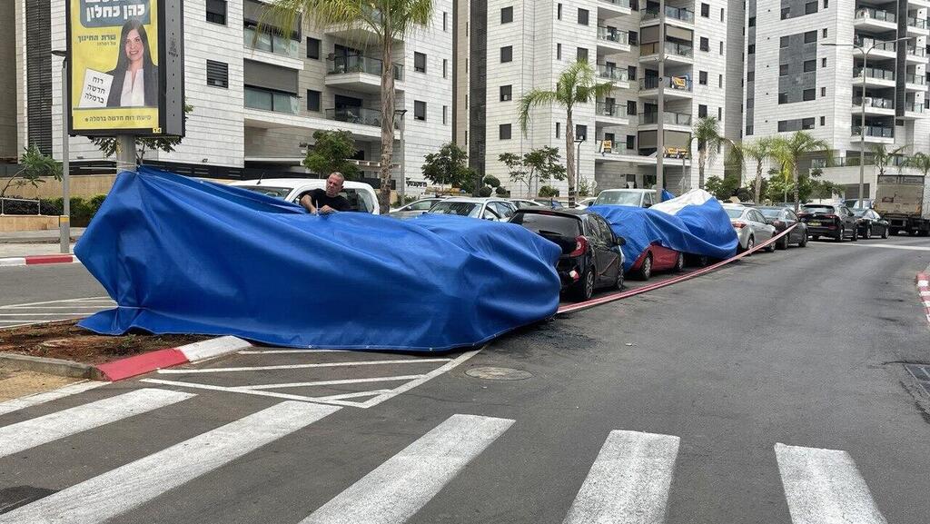 ארבעה כלי רכב הוצתו לפנות בוקר בשכונת נאות שמיר ברמלה