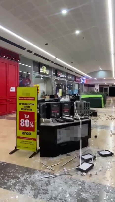 תכשיטים בשווי רב נגנבו במהלך פריצה לחנות תכשיטים בקניון ביג ביקנעם