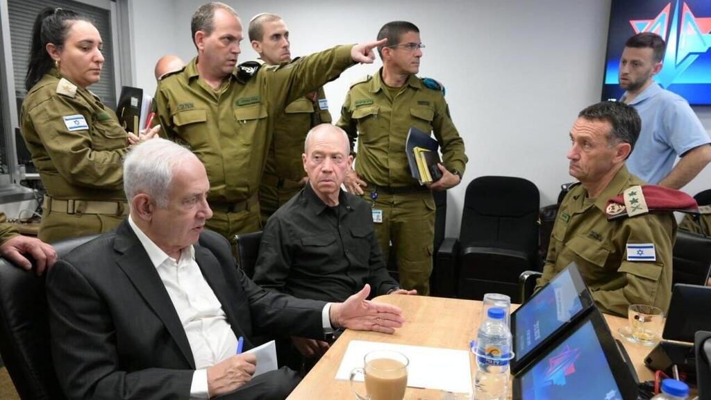 ראש הממשלה בנימין נתניהו בהערכת מצב בקריה בתל אביב