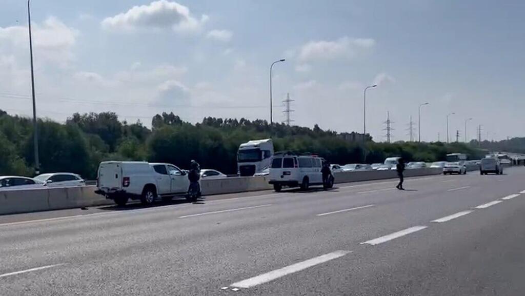 משטרת ישראל עצרה כלי רכב חשוד בצומת אמונים