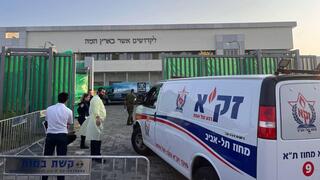 אמבולנסים בבסיס שורה