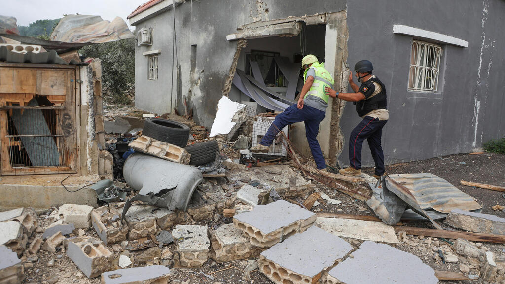 דרום לבנון בית שנפגע מ ירי צה"ל חרבות ברזל