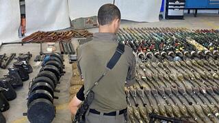 נחשפו מסמכים ותעודות, מכשירי סלולר ואמצעי תקשורת של ארגון הטרור חמאס על ידי אגף המודיעין