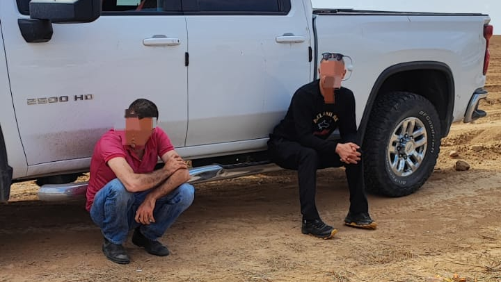 משטרת ישראל עצרה 2 תושבי העיר רהט שנכנסו לתוך שטח צבאי סגור וגנבו רכוש מתוך כלי רכב נטושים בסמוך לחניון רעים