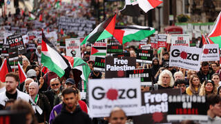 לונדון פרו פלסטינים הפגנות בעד עזה נגד ישראל 