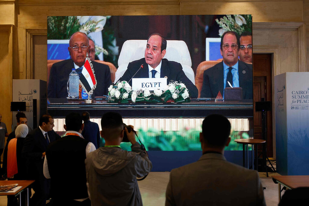 Egyptian President Abdel-Fattah al-Sisi opens the International Peace Summit in Cairo 
