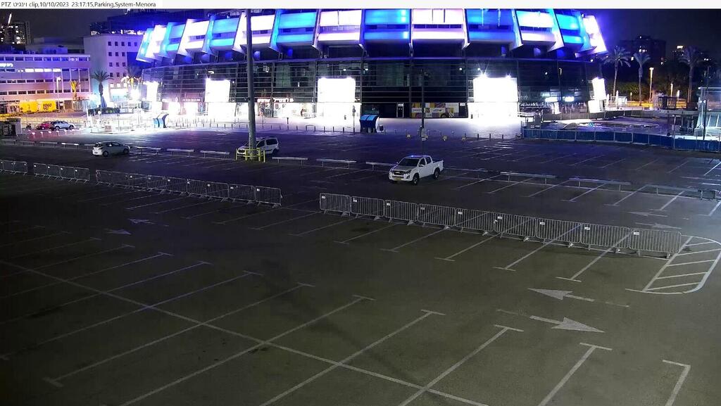 אצטדיון מנורה    פרויקט הארה של מטה החטופים והנעדרים