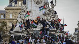 הפגנה פריז פרו פלסטינים קולקטיב בעד שלום בין ישראל לפלסטינים 