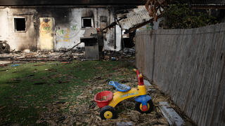 סיור עצוב בניר עוז, אחד מכל ארבעה חברים נרצח, נחטף או נעדר