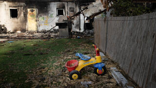 סיור עצוב בניר עוז, אחד מכל ארבעה חברים נרצח, נחטף או נעדר