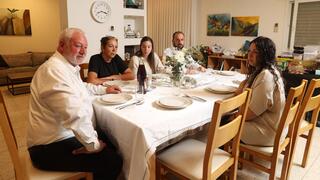 ארוחת שישי משפחת סויסה, משפחתו של סגן דקל סוויסה ז"ל