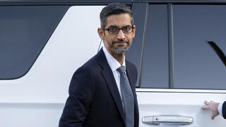 סונדר פיצ'אי מגיע לבית המשפט