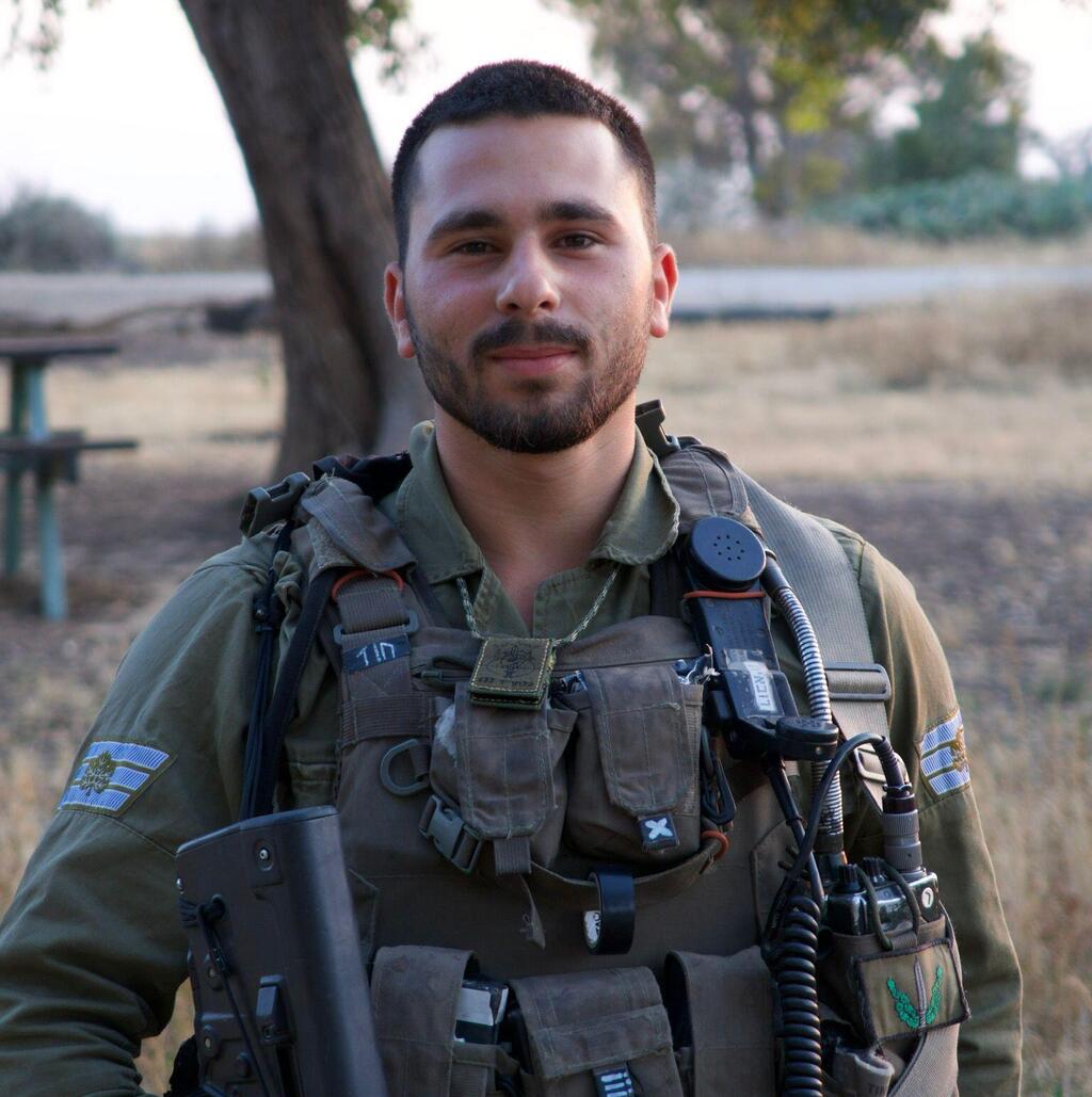 סמ״ר רועי דאוי (Roei Dawi), בן 20, מירושלים, מפקד כיתה בגדוד צבר, חטיבת גבעתי, נפל בקרב בצפון רצועת עזה. 