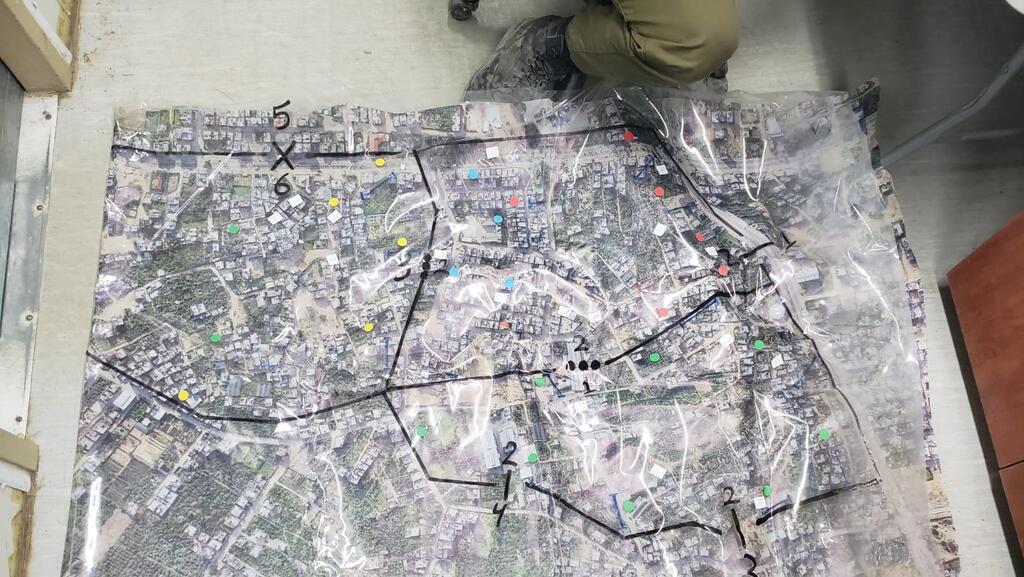 A map that was obtained from a Hamas base inside the Gaza Strip (Photo: IDF Spokesperson's Unit) פקודות מבצע, מפות אופרטיביות ואמצעי תקשורת של ארגון הטרור חמאס - המידע המודיעני שאותר במעוז השליטה של ארגון הטרור חמאס בג'באליה