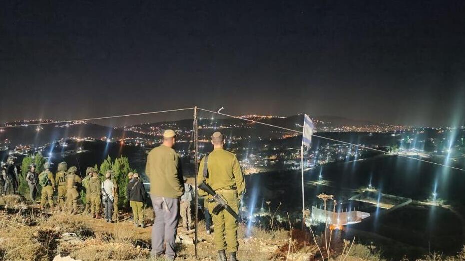 הלווייתם של אפרים ויוסף באואר במאחז אביתר