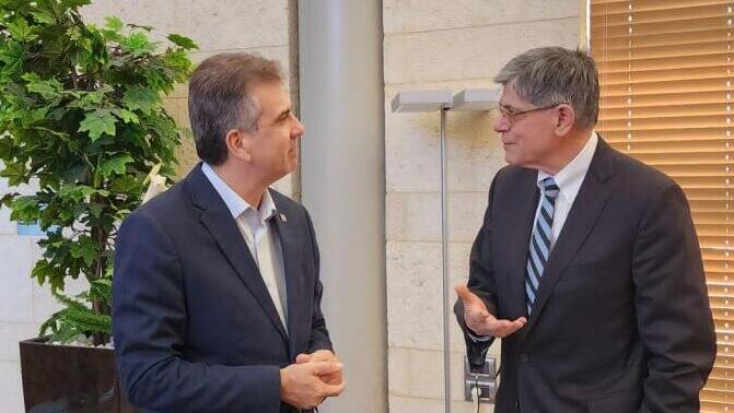 פגישה ראשונה בין שר החוץ אלי כהן לשגריר ארצות הברית הנכנס בישראל ג׳ק לו