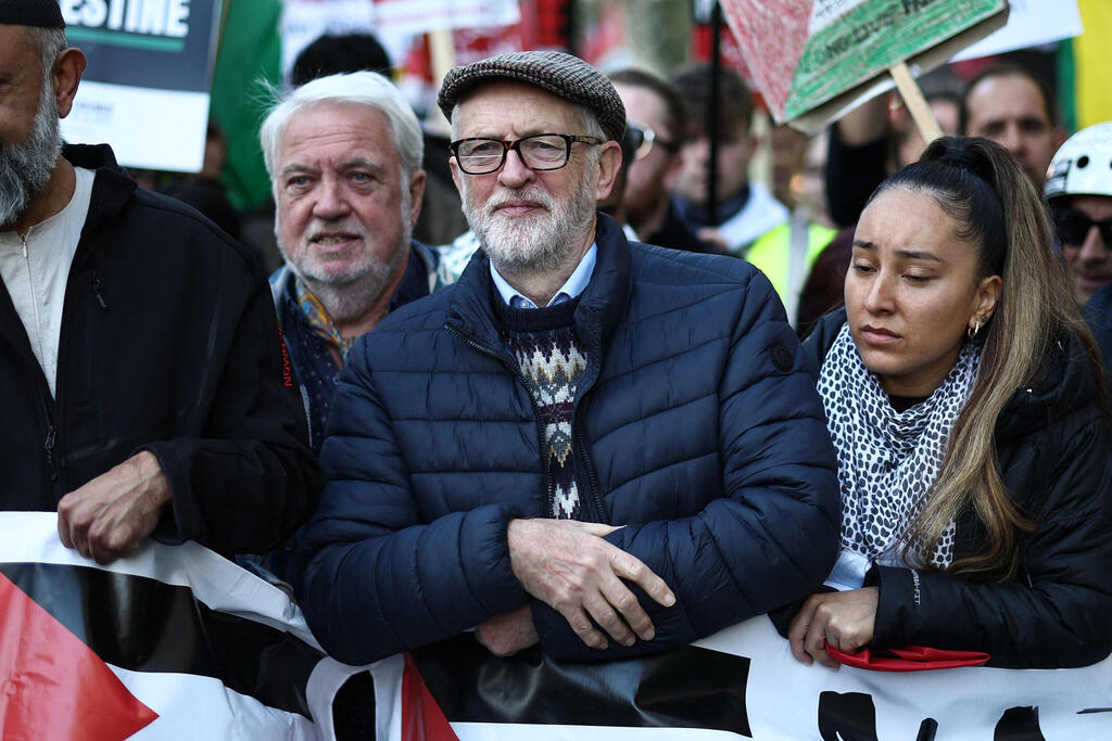 בריטניה לונדון הפגנה פרו פלסטינית נגד ישראל חרבות ברזל ג'רמי קורבין