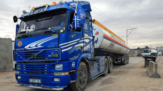 מעבר רפיח מצרים משאית דלק מצרית מחכה להיכנס לעזה