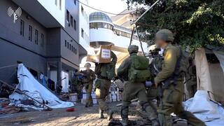 תיעודים מכניסת כוחות צה"ל בהובלת אוגדה 36 לבית החולים שיפא והסיוע ההומניטרי בבית החולים