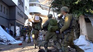 תיעודים מכניסת כוחות צה"ל בהובלת אוגדה 36 לבית החולים שיפא והסיוע ההומניטרי בבית החולים