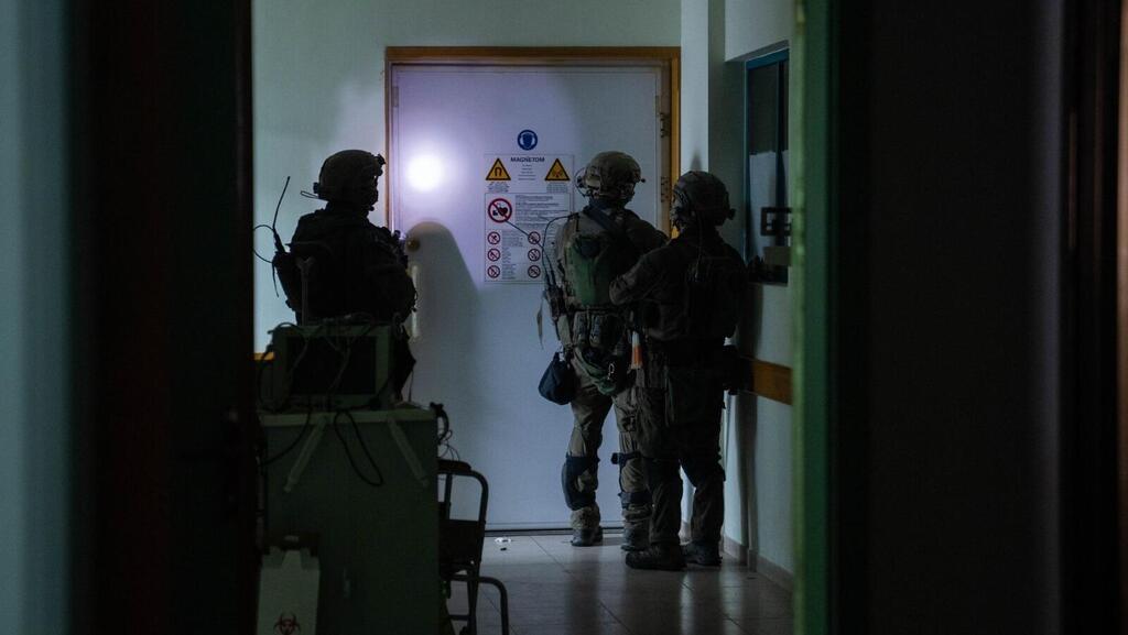 תיעוד מאיתור אמצעי לחימה ואמצעים טכנולוגיים על ידי כוחות אוגדה 36 ויחידת שלדג במרחב בית החולים שיפאא'