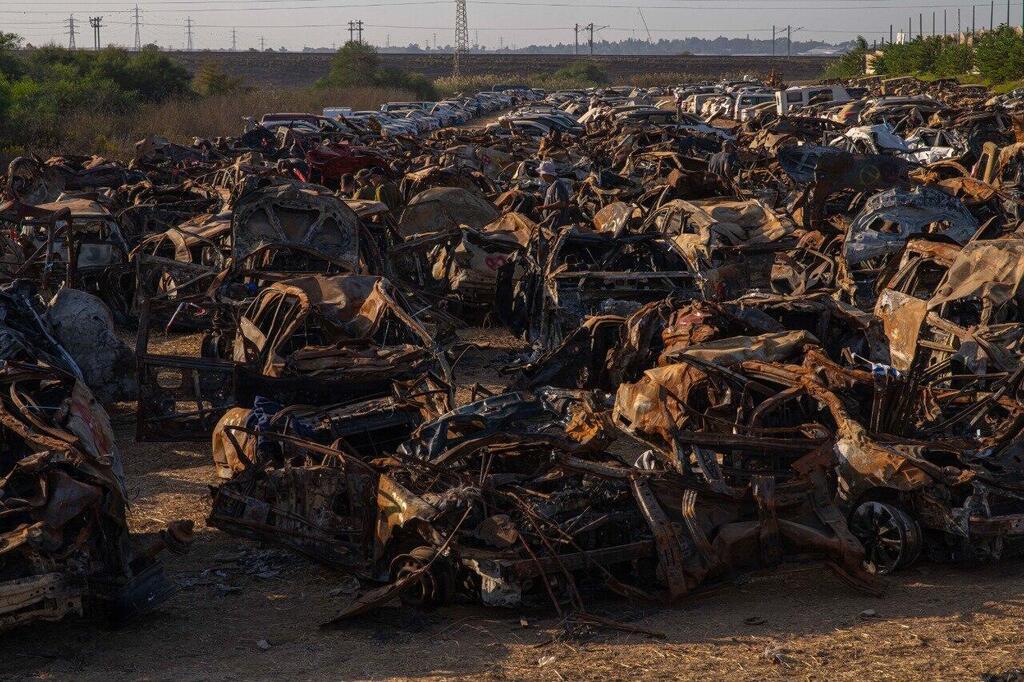 פרעות "נובה" מגרש המכוניות  שהוקם בשדה פתוח עם כ 1000 מכוניות מפויחות של נרצחי המסיבה ברעים