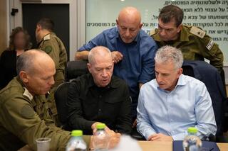 שר הביטחון יואב גלנט בהתכנסות קבינט ניהול המלחמה