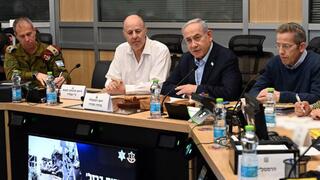 ראש הממשלה בנימין נתניהו בהערכת מצב בקבינט המדיני ביטחוני בקריה בתל אביב