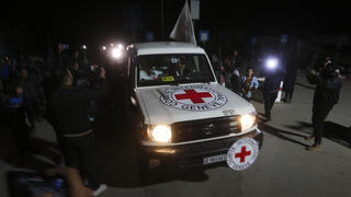 העברת החטופות במעבר רפיח