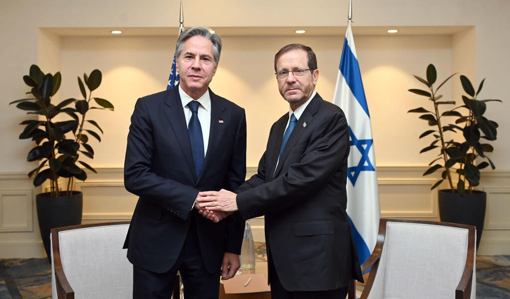 נשיא המדינה יצחק הרצוג פגישה עם מזכיר המדינה של ארה"ב אנתוני בלינקן בתל אביב
