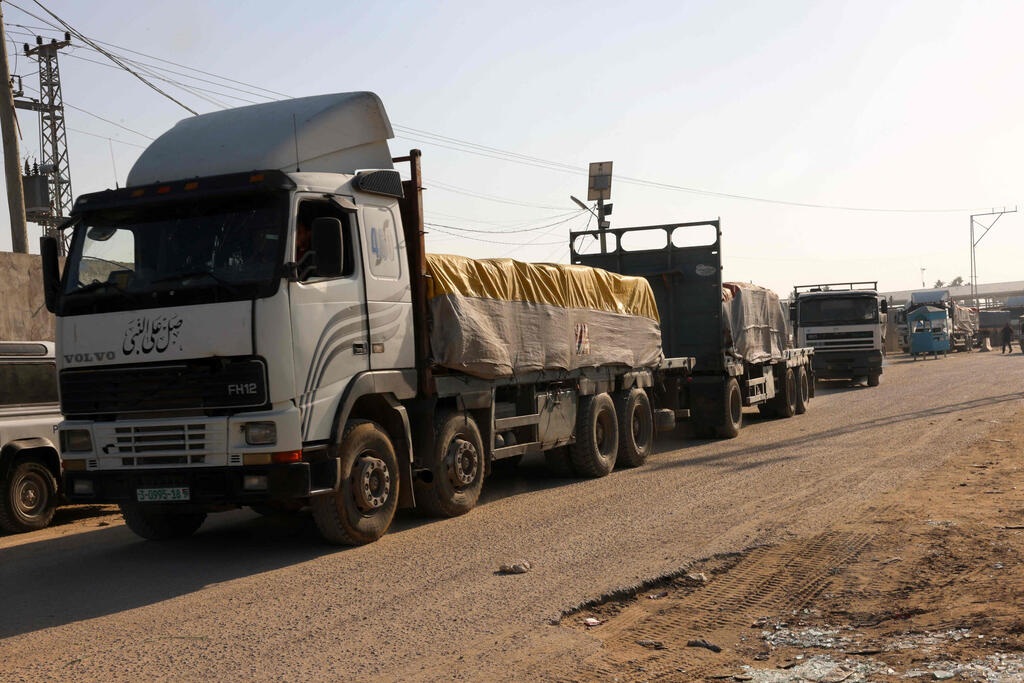 תיעוד משאיות הסיוע ההומניטארי הנכנסות לצפון רצועת עזה  