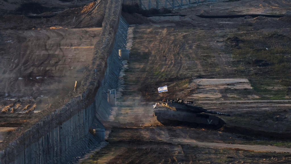 חיילים יוצאים מרצועת מעזה