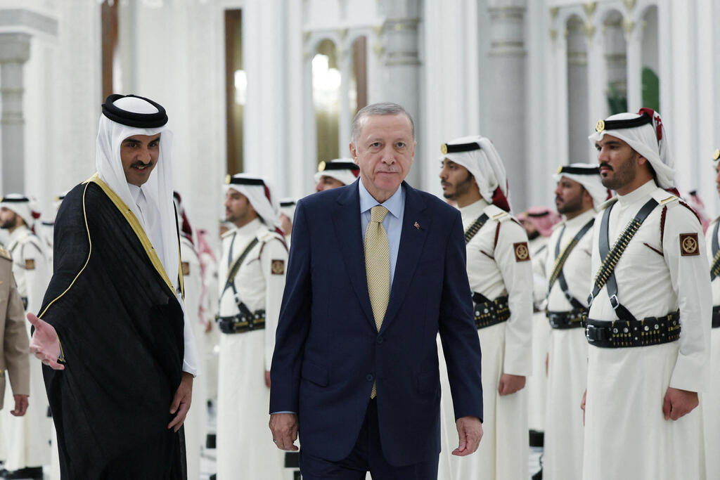 אמיר קטאר תמים בן חמד אאל ת'אני עם נשיא טורקיה רג'פ טאיפ ארדואן ב דוחא