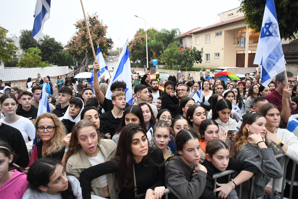 כמה טוב שבאת הביתה: מייה שם חזרה לשוהם | תיעוד