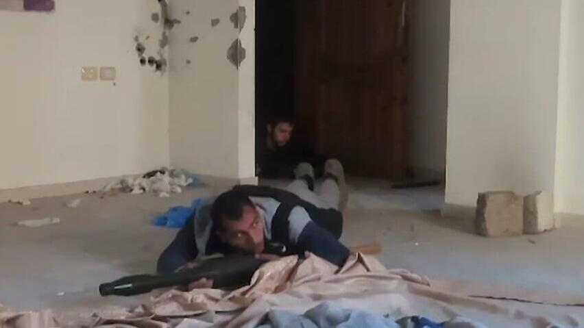  תיעוד של תקיפה של חוליית מחבלי החמאס על ידי כלי טיס מאויש מרחוק של חיל האוויר, שהוכוונה על ידי כוחות מצוות הקרב של חטיבת הנח"ל