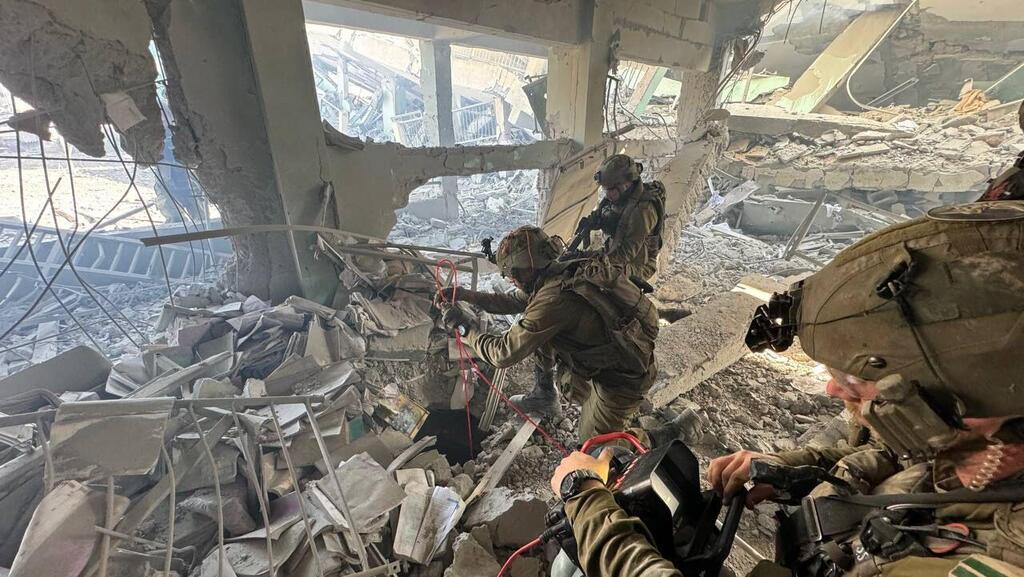 פיר מנהרה שנגלה בכיתה בבית ספר בשג'עייה