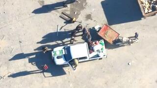 צה"ל פרסם תיעוד מהאוויר: מחבלי חמאס הכו תושבים - וגנבו מהם אספקה