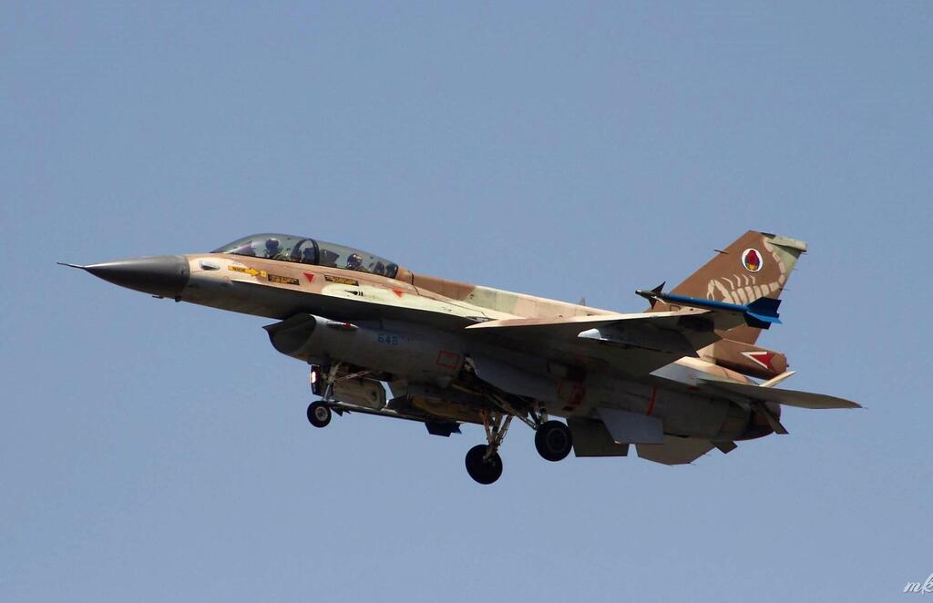 F-16 (ברק)