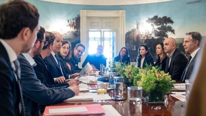 ג'ו ביידן, נשיא ארה"ב, נפגש עם משפחות החטופים