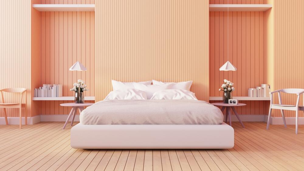 Спальня в оттенках цвета 2024 года Peach Fuzz 