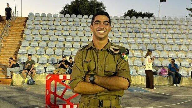 סמל עוז שמואל ארדי, מקיבוץ חצור, לוחם בגדוד ההנדסה 603, 'עוצבת סער מגולן' (7), נפל בקרב בדרום רצועת עזה, בן 19 בנופלו.