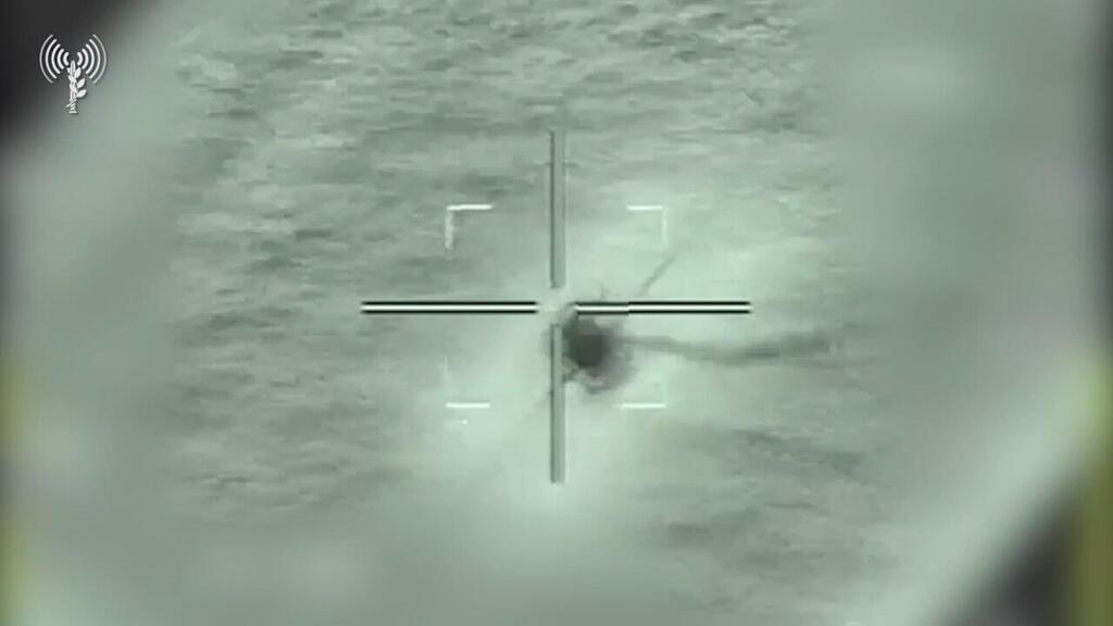 תיעוד: מטוס קרב של צה"ל מיירט כלי טיס בלתי מאויש מעל הים בשטח לבנון