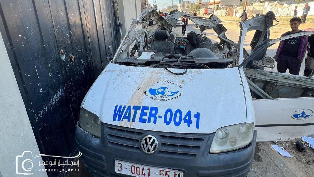 3 הרוגים ופצוע אחד בתקיפה אווירית על רכב שירות המים של עיריות החוף בחאן יונס.