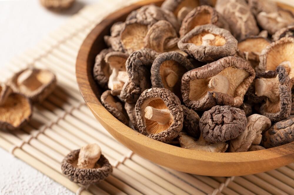 Сушеные грибы шиитаке 