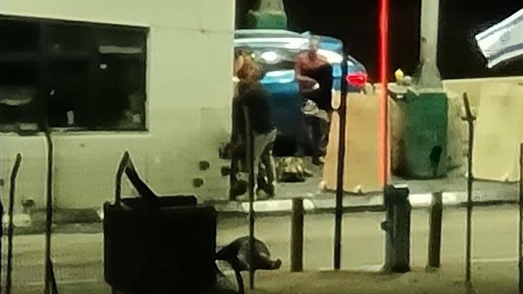 ⁨זירת הפיגוע במחסום מזמוריה סמוך לירושלים