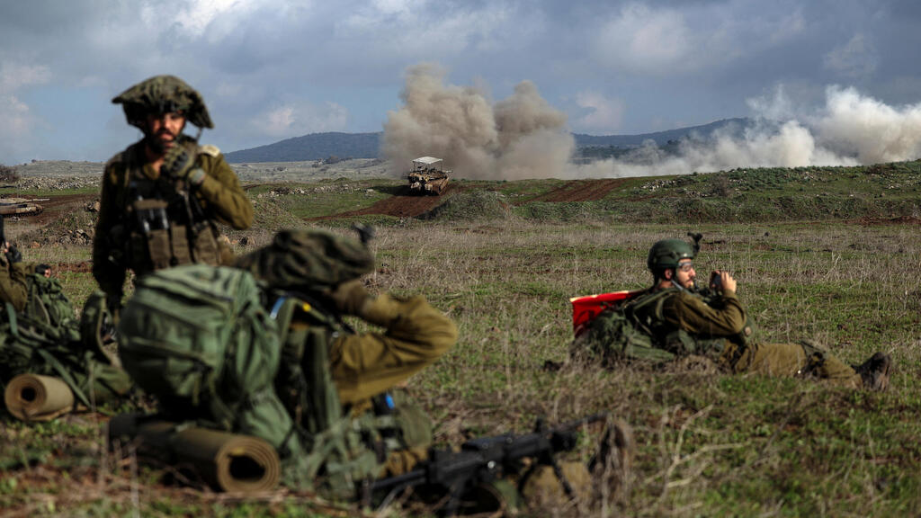 לוחמי צה"ל ברמת הגולן בהתארגנות ואימונים ללחימה בגבול לבנון