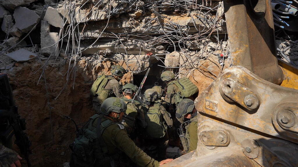 לוחמי צוות הקרב של חטיבה 5 השמידו מאות תשתיות טרור בכפר ח'רבת אח'זעה