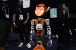 רובוט שהוצג בתערוכת CES 2024 