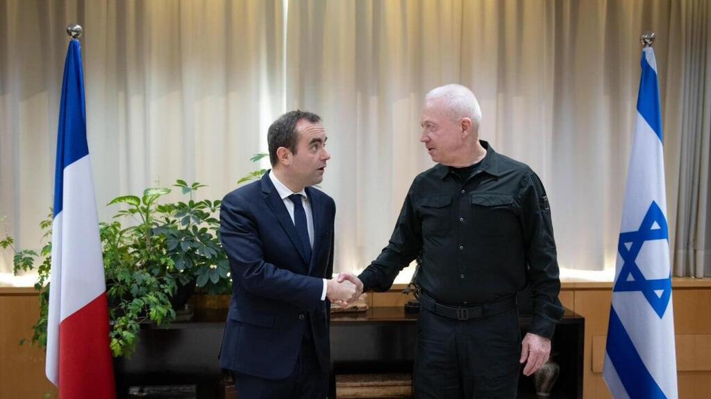 שר הביטחון יואב גלנט נפגש עם שר ההגנה הצרפתי סבסיטאן לקורנו