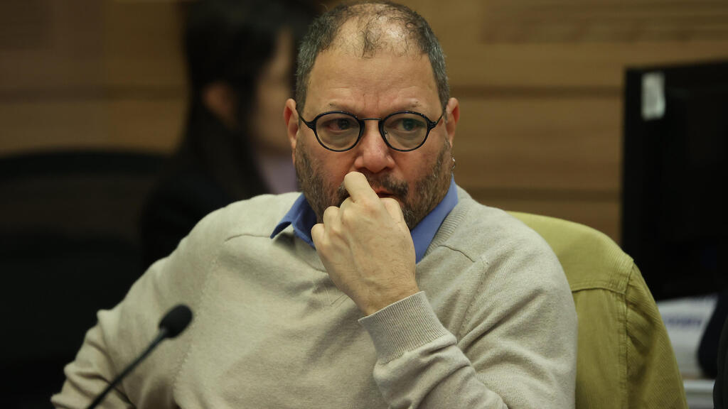 ועדת הכנסת בדיון בבקשה להפסקת כהונתו של ח"כ עופר כסיף